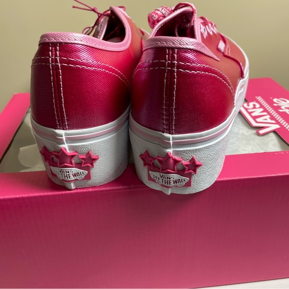 Vans Barbie Pink Women's Bath & Body Set - Picture 9 of 10